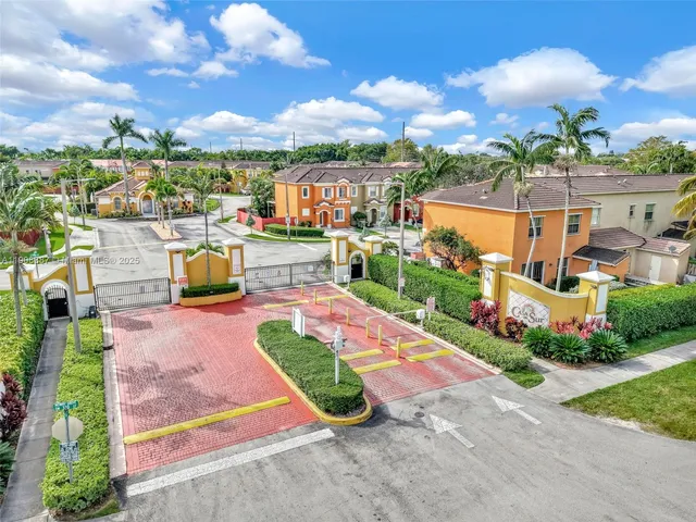 $365,000 | 640 Southeast 1st Street, Homestead, FL 33030