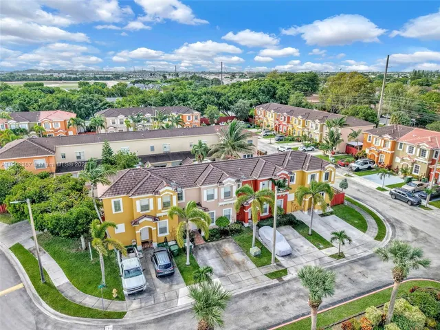 $365,000 | 640 Southeast 1st Street, Homestead, FL 33030