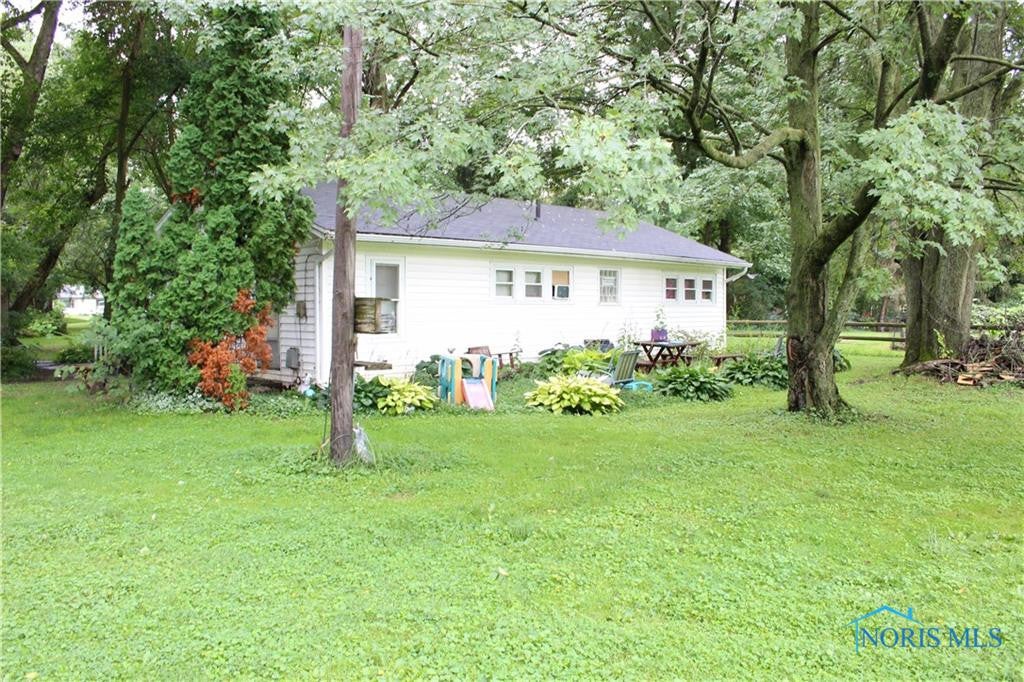 1052 Farnsworth Road Waterville, OH 43566 - Photo 12 of 22 Gallery Image 12