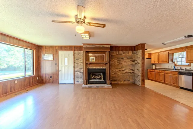 $250,000 | 841 Sanford Street, Henderson, TN 38340