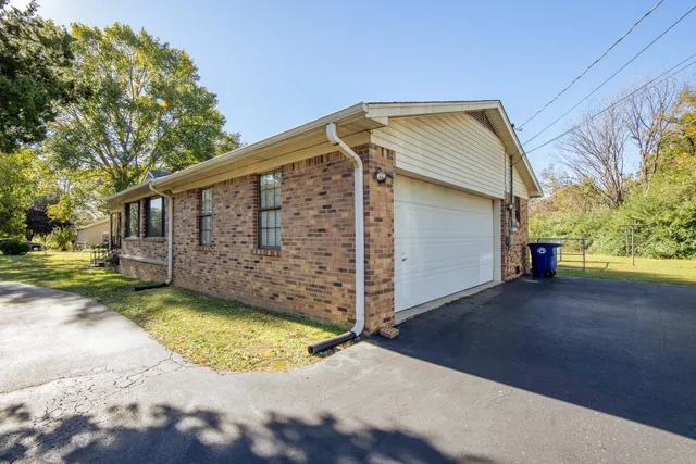 $250,000 | 841 Sanford Street, Henderson, TN 38340