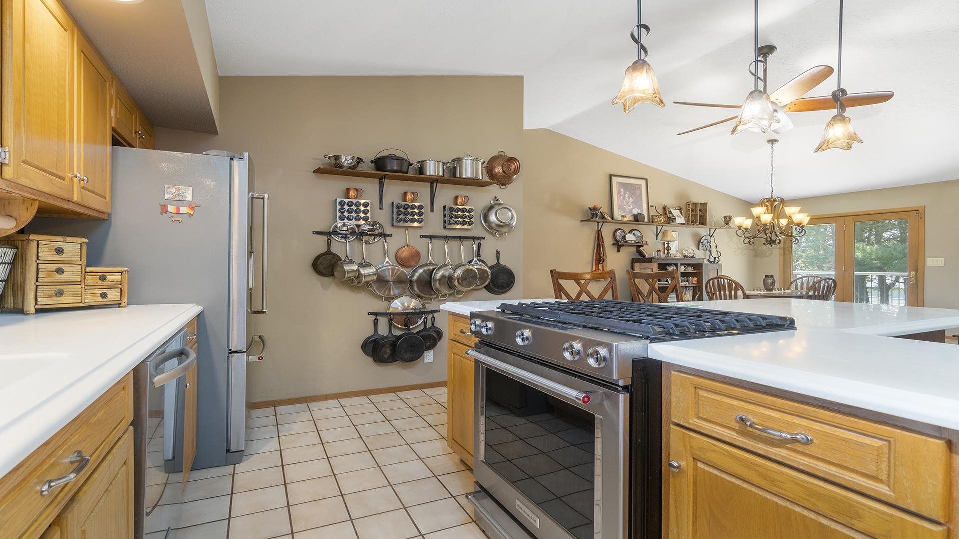631 Fieldcrest Road Belvidere, IL 61008 - Photo 10 of 44 Gallery Image 10