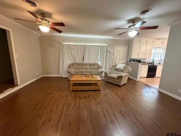 $1,850 | 3207 Timberlane Drive, Tyler, TX 75701