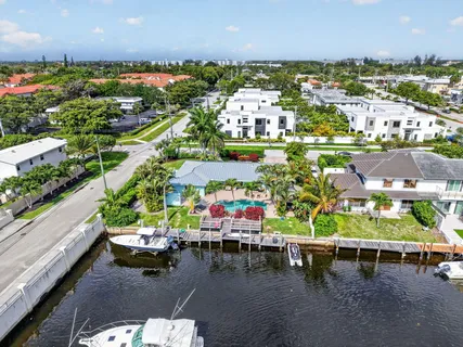 $2,000,000 | 5800 Northeast 7th Avenue, Boca Raton, FL 33487