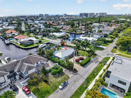 $2,000,000 | 5800 Northeast 7th Avenue, Boca Raton, FL 33487