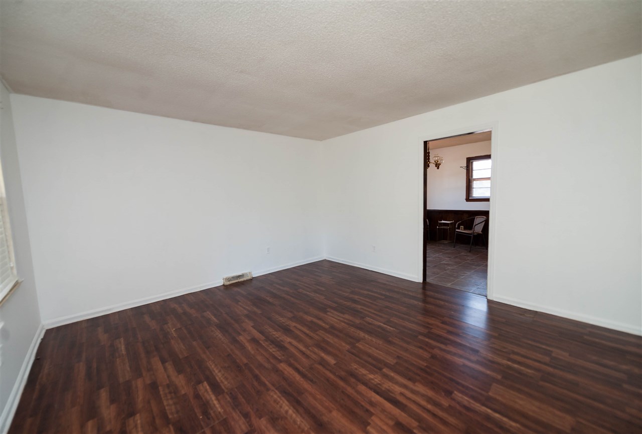 580 Jerusalem Road Pacolet, SC 29372 - Photo 3 of 25 Living Room
