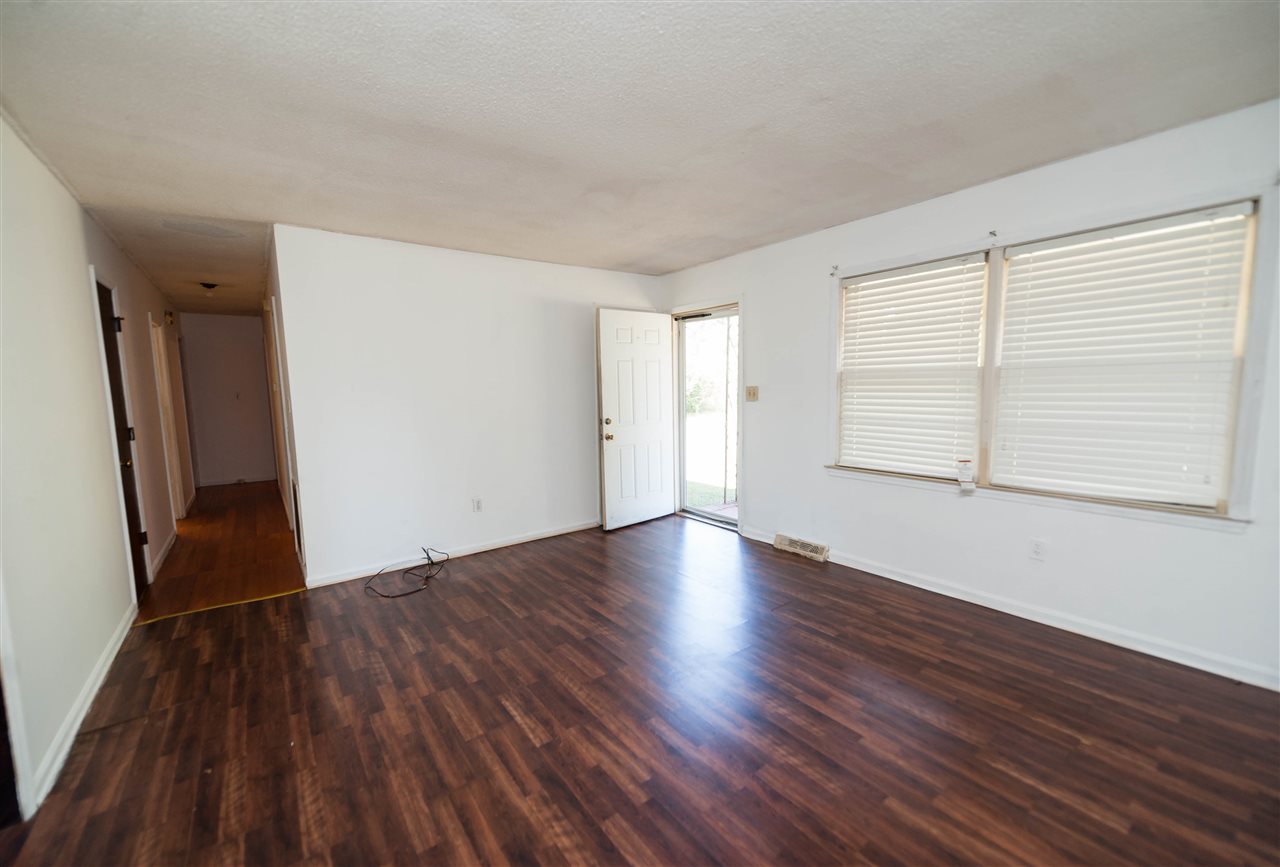 580 Jerusalem Road Pacolet, SC 29372 - Photo 4 of 25 Living Room