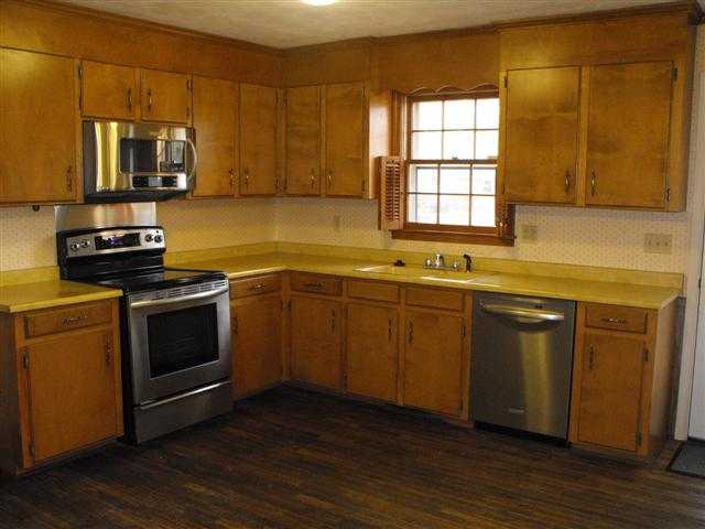 202 Overcreek Road Greenville, SC 29607 - Photo 7 of 12 Gallery Image 7