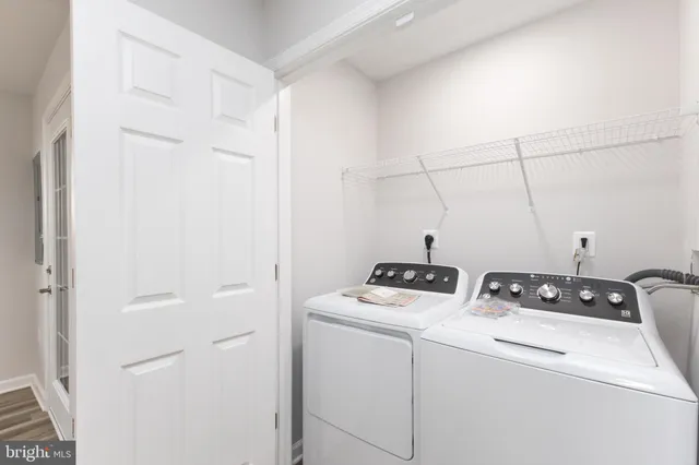 $2,800 | 12903 Titania Way, Woodbridge, VA 22192