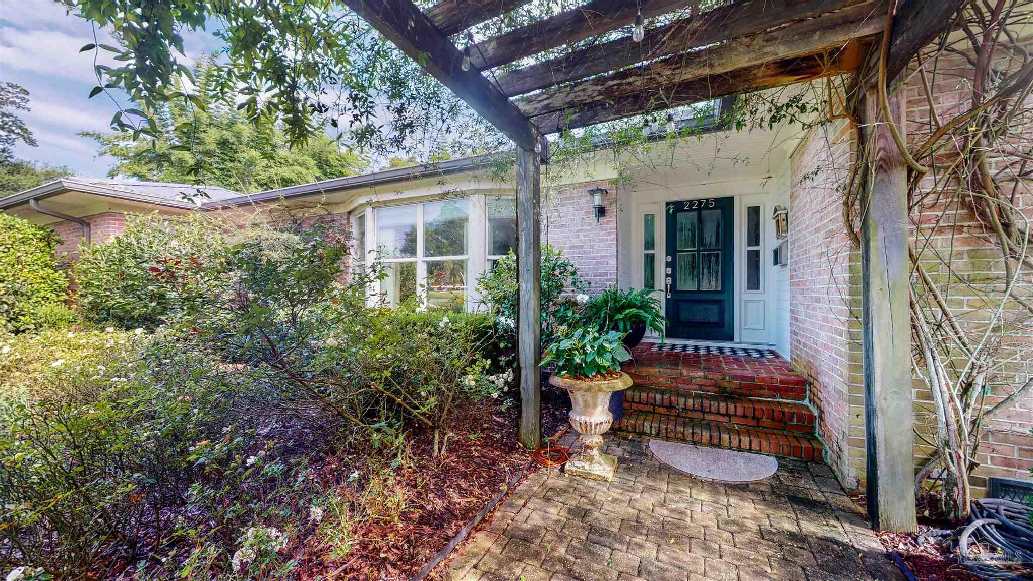 2275 East Cross Street Pensacola, FL 32503 - Photo 2 of 45