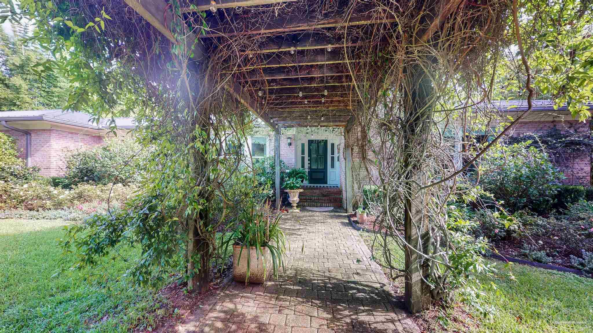 2275 East Cross Street Pensacola, FL 32503 - Photo 4 of 45