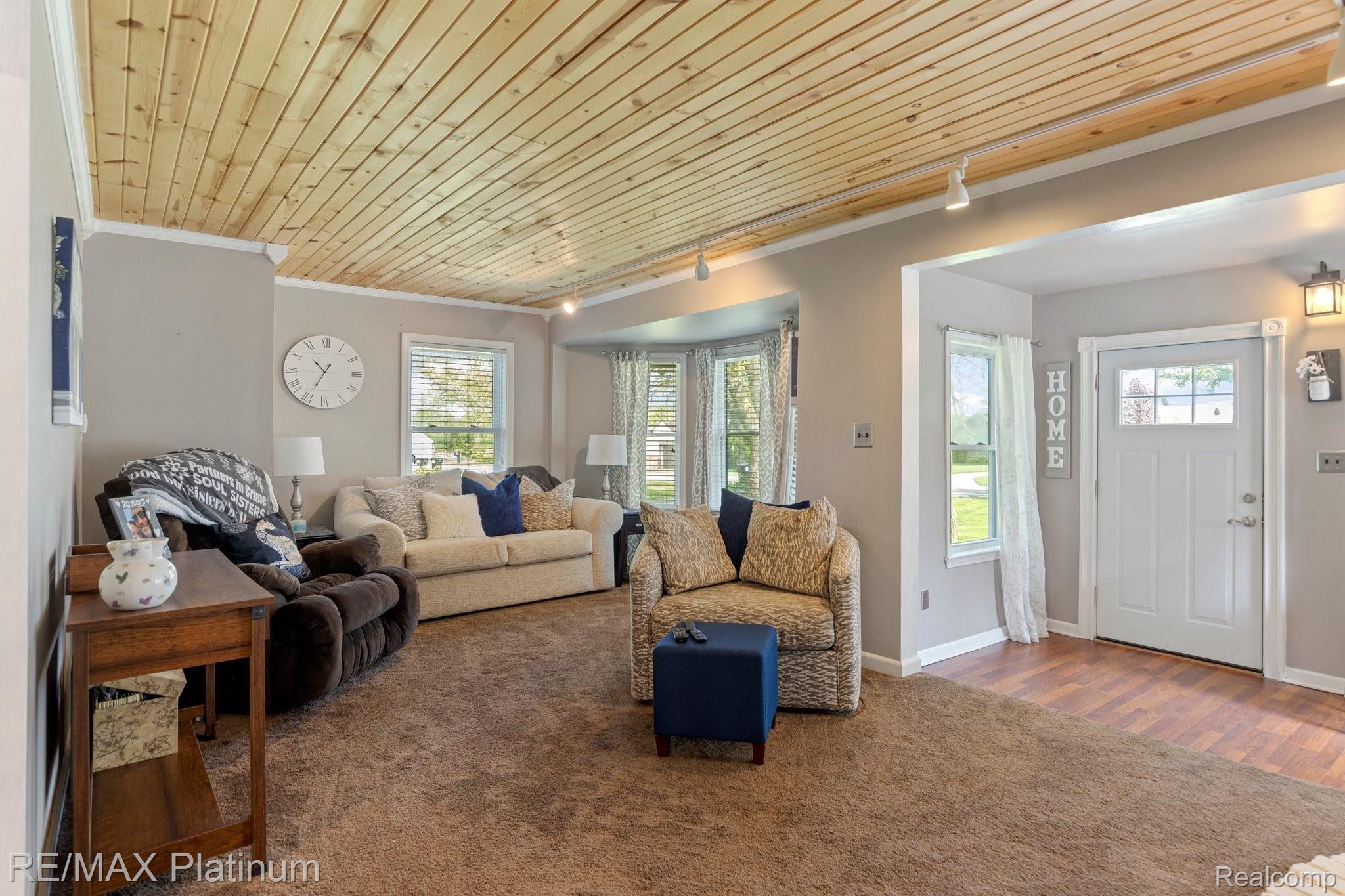 10116 Skeman Road Brighton, MI 48114 - Photo 17 of 48 17-web-or-mls-1P6A4544.jpg
