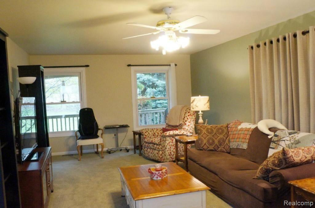5437 Bishop Road Dryden, MI 48428 - Photo 4 of 41 #4 great room.jpg