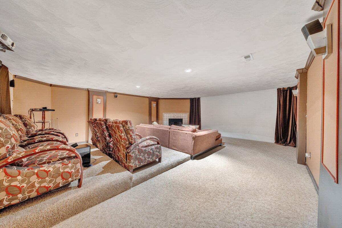 3770 Laurel Ridge Road Northwest Roanoke, VA 24019 - Photo 45 of 55 a living room with furniture and a couch