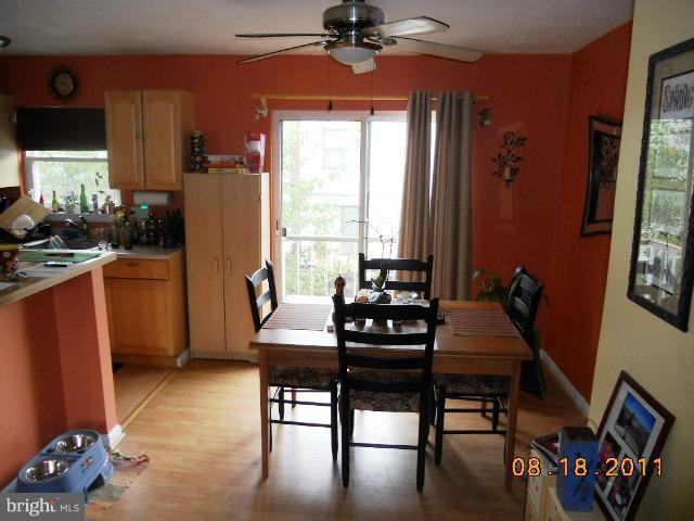 9 Pine Ridge Court Germantown, MD 20874 - Photo 5 of 7 Dining Room