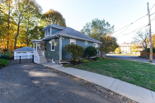 $999,900 | 109 Linden Road, Melrose, MA 02176