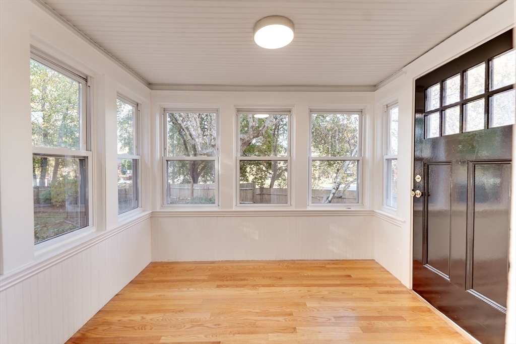 109 Linden Road Melrose, MA 02176 - Photo 6 of 27