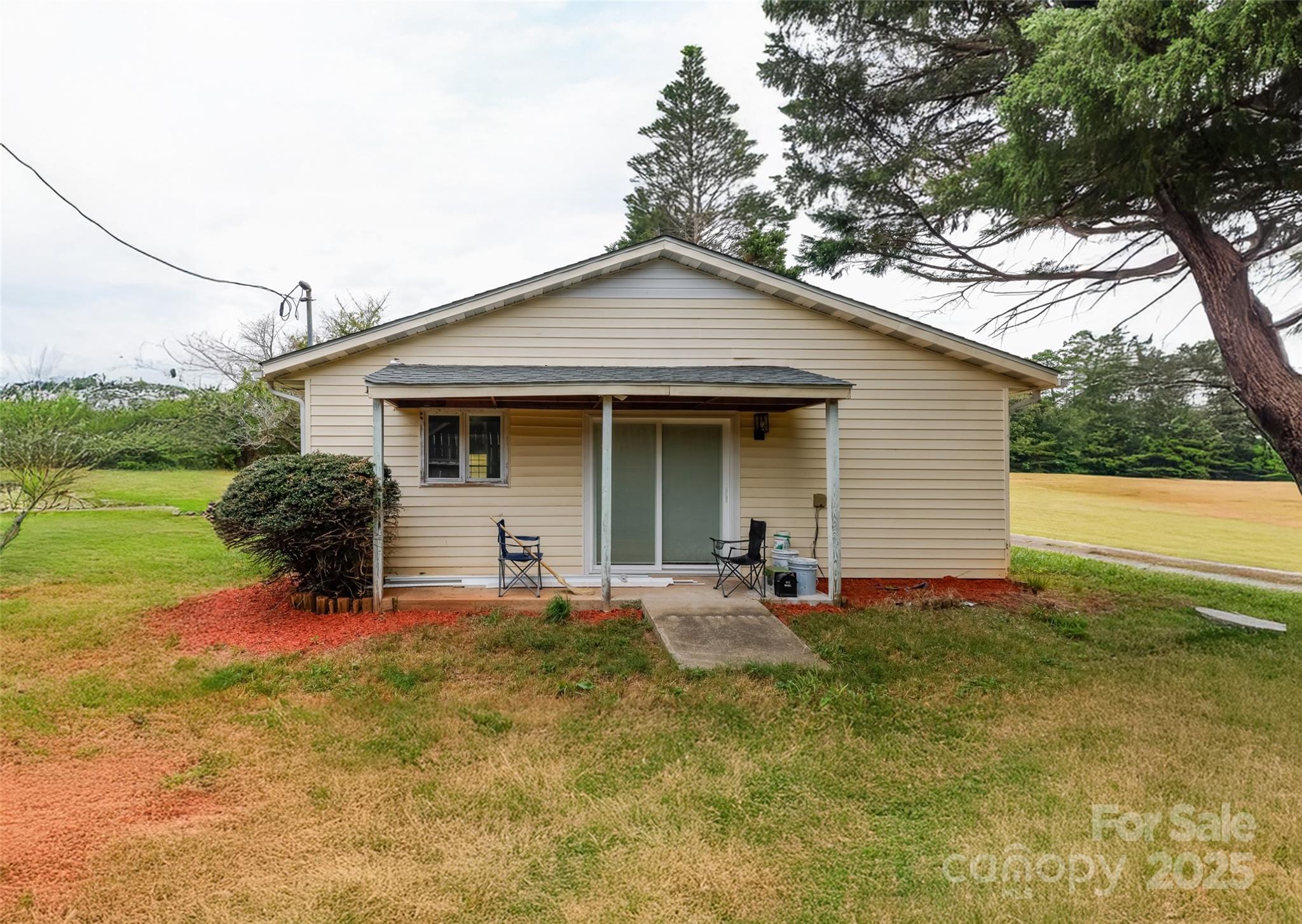 344 Piedmont Road Rutherfordton, NC 28139 - Photo 3 of 25 a front view of house with yard and green space