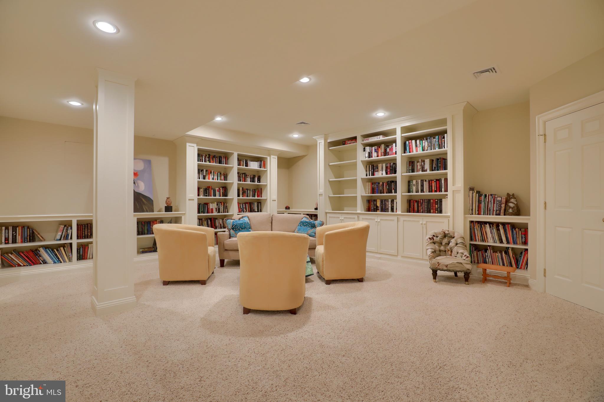 901 Greenside Drive Lititz, PA 17543 - Photo 39 of 48