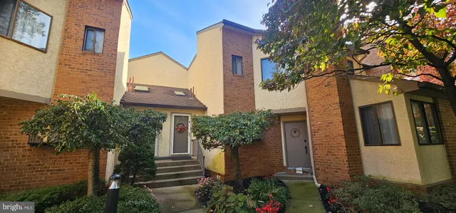 a house view with a outdoor space