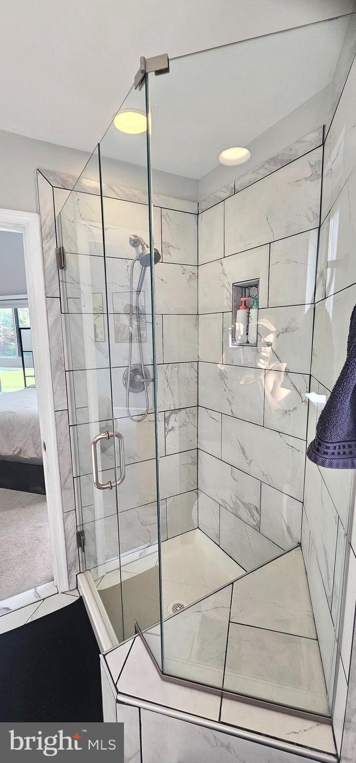 605 Augusta Circle Mount Laurel, NJ 08054 - Photo 28 of 28 a bathroom with a shower