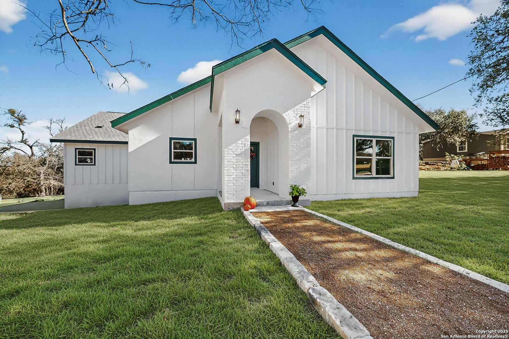 514 Contour Drive Spring Branch, TX 78070 - Photo 3 of 47