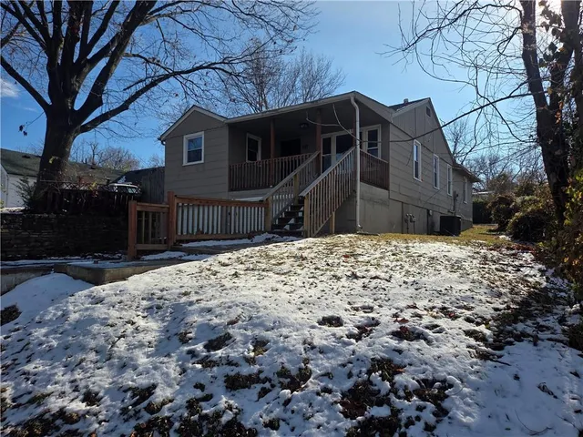 $165,000 | 1017 East Smith Avenue, Independence, MO 64050