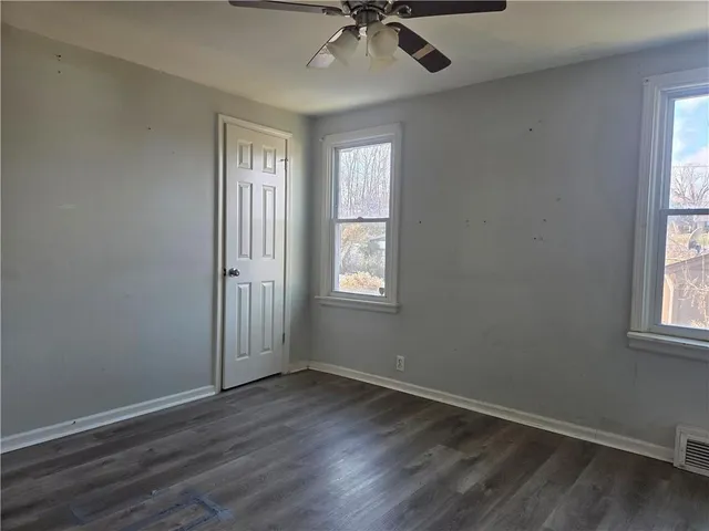 $165,000 | 1017 East Smith Avenue, Independence, MO 64050