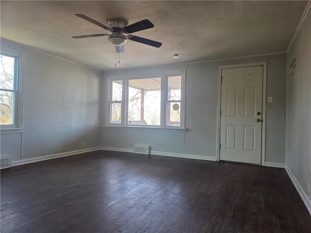 $165,000 | 1017 East Smith Avenue, Independence, MO 64050