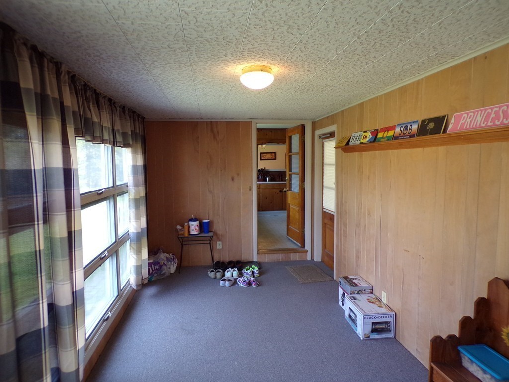 123 Thompson Road Webster, MA 01570 - Photo 16 of 23