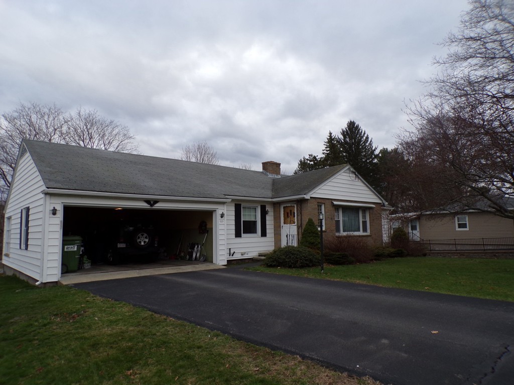 123 Thompson Road Webster, MA 01570 - Photo 3 of 23