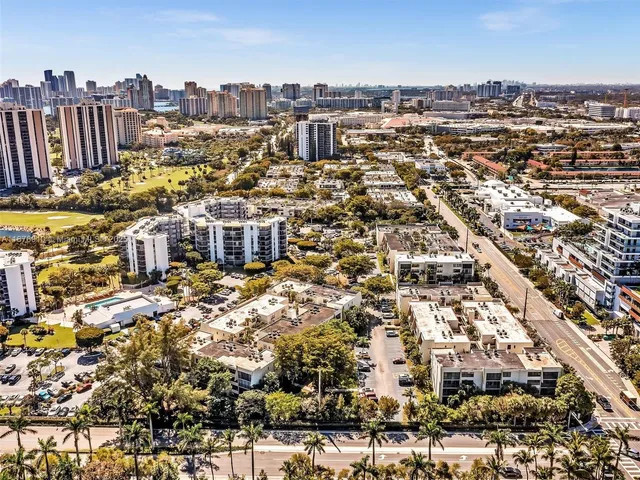 $3,000 | 20401 Northeast 30th Avenue, Unit 3108, Aventura, FL 33180