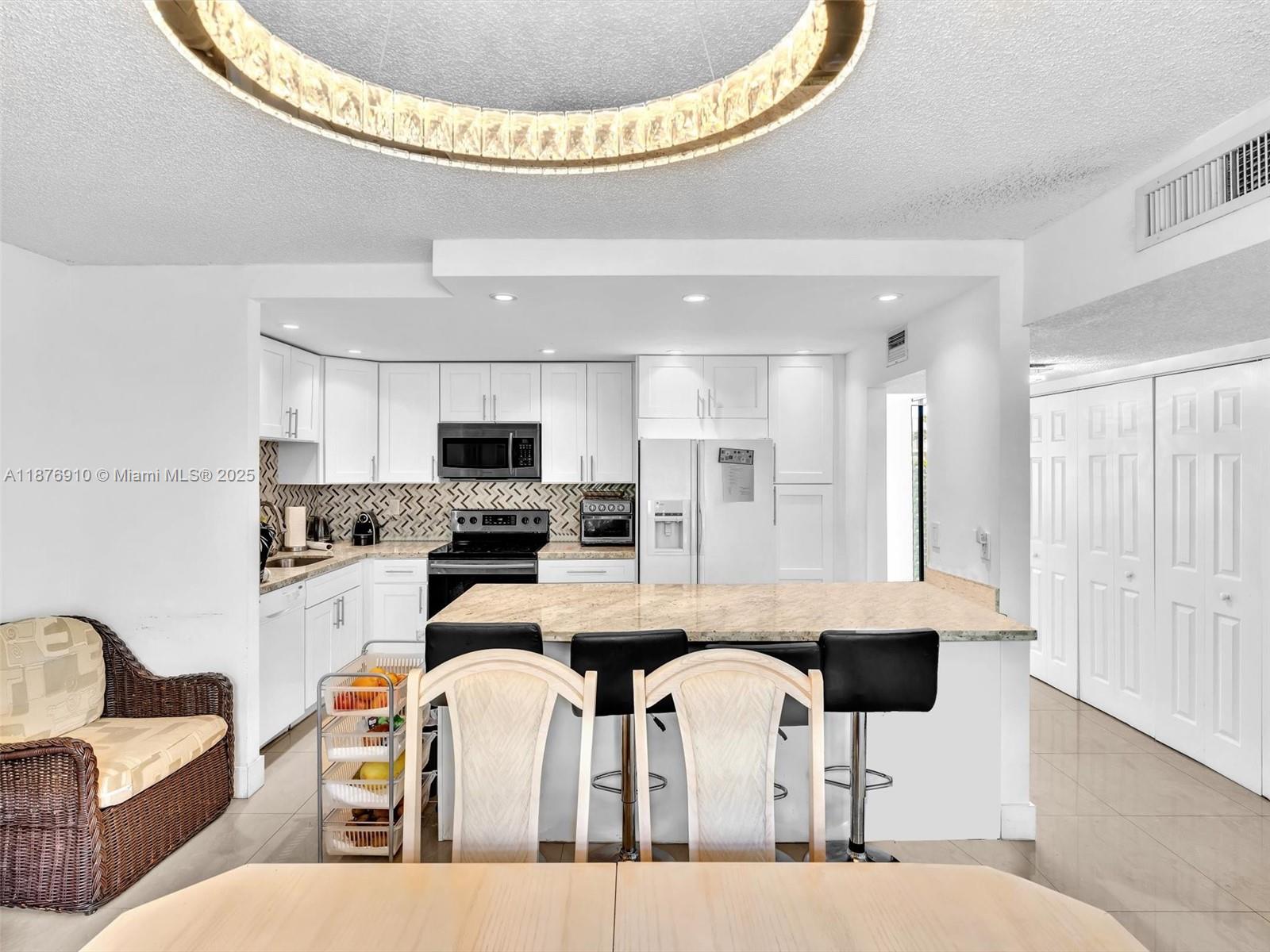 20401 Northeast 30th Avenue, Unit 3108 Aventura, FL 33180 - Photo 7 of 34