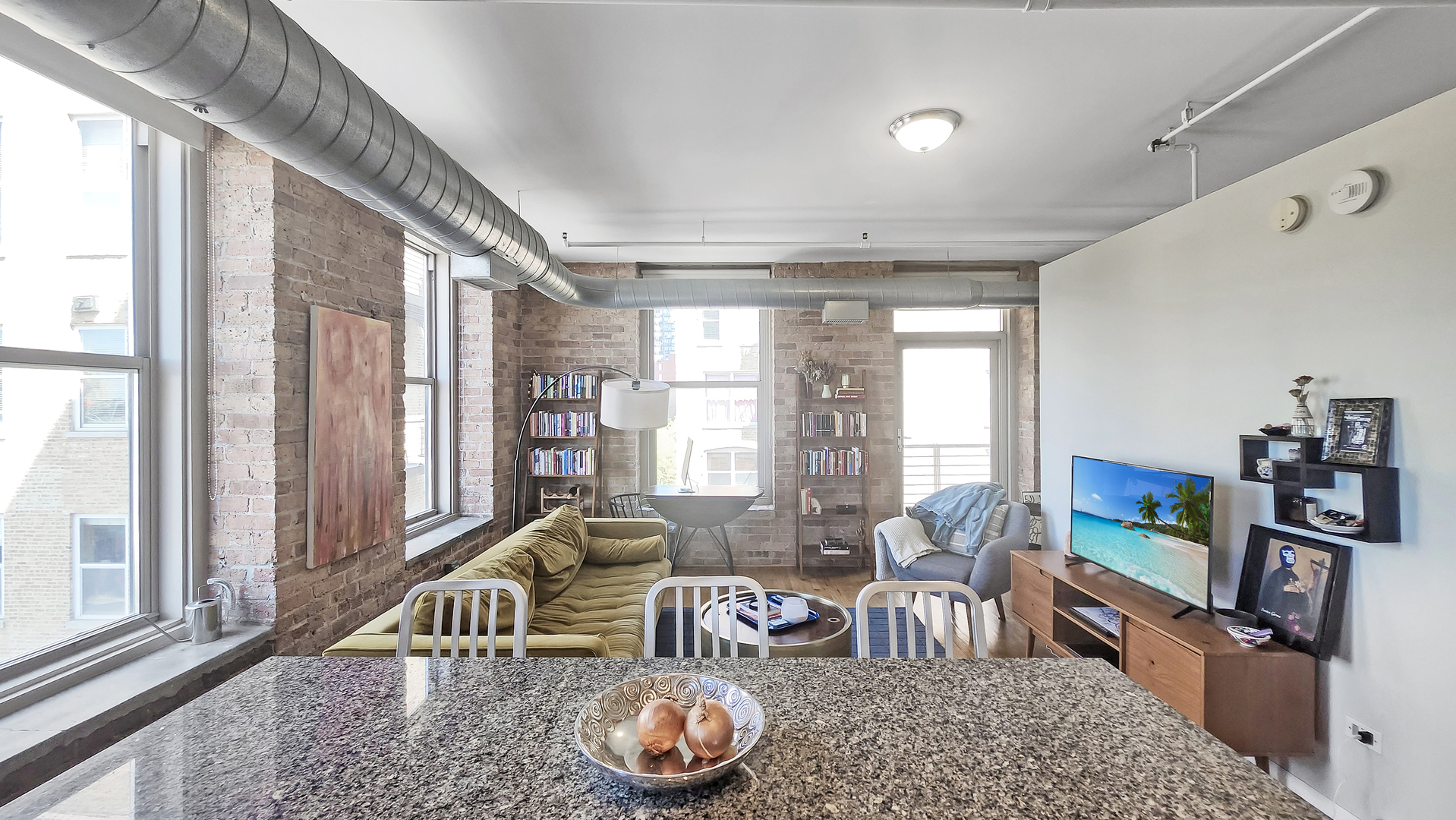 420 South Clinton Street, Unit 401 Chicago, IL 60607 - Photo 8 of 26