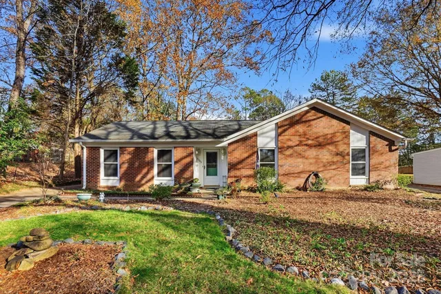 front view of house with a yard