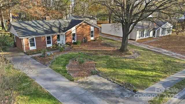 front view of house with a yard