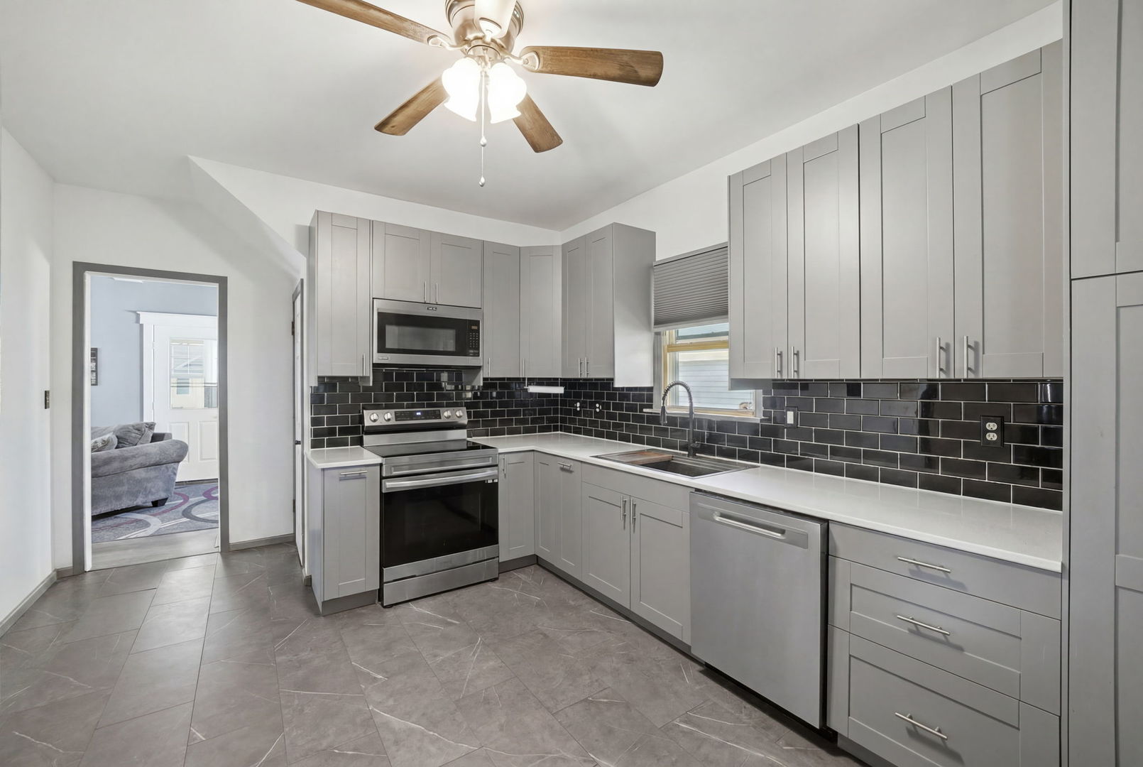 924 Prospect Street DeKalb, IL 60115 - Photo 9 of 25