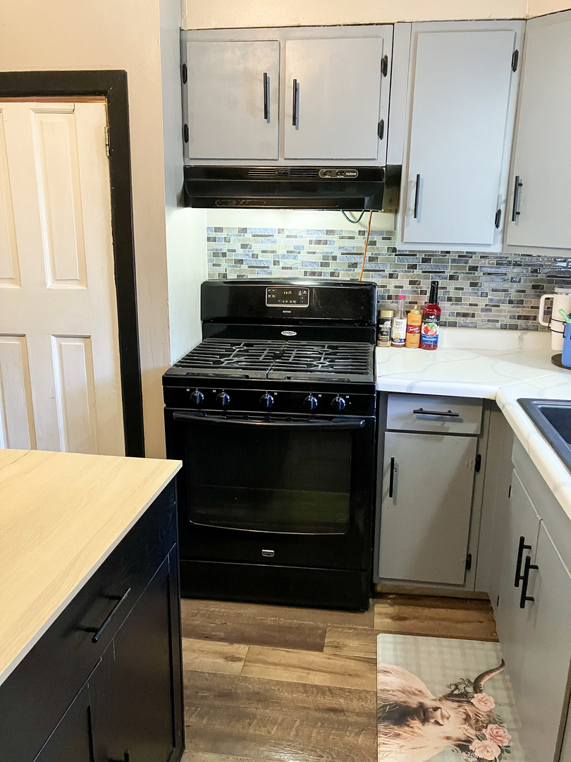 910 Main Street Savanna, IL 61074 - Photo 8 of 25