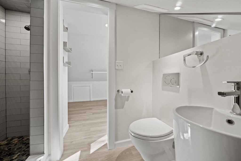 7 Sweetser Avenue Reading, MA 01867 - Photo 18 of 32