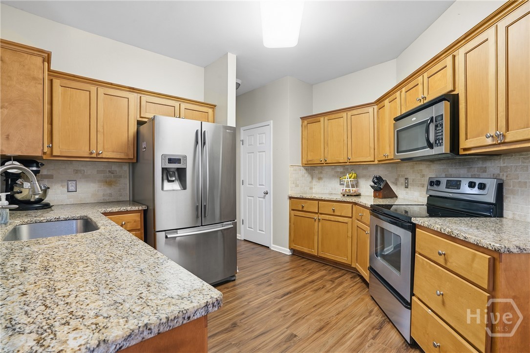 43 Cockle Shell Road Savannah, GA 31419 - Photo 5 of 40