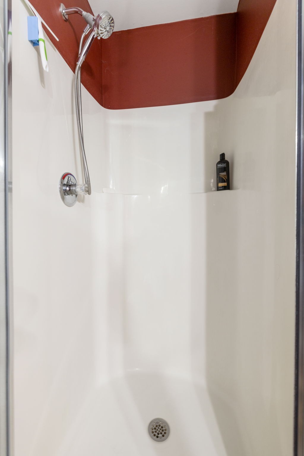 114 Falling Branch Court Murfreesboro, TN 37129 - Photo 26 of 69 a bathroom with a shower