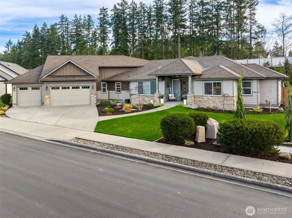 $894,999 | 155 Mountain Crest Lane, Eatonville, WA 98328
