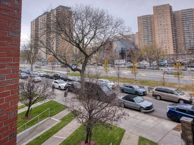 $480,000 | 2955 Ocean Parkway, Unit 2F | Brighton Beach