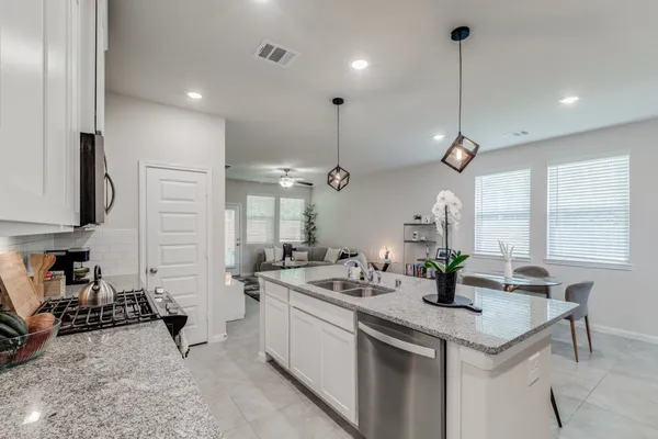 $319,999 | 17514 Rosette Grass Drive, Conroe, TX 77385