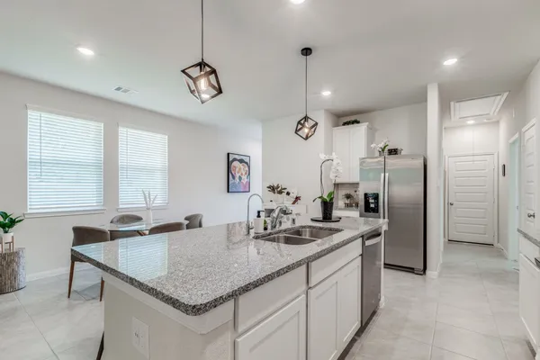 $319,999 | 17514 Rosette Grass Drive, Conroe, TX 77385