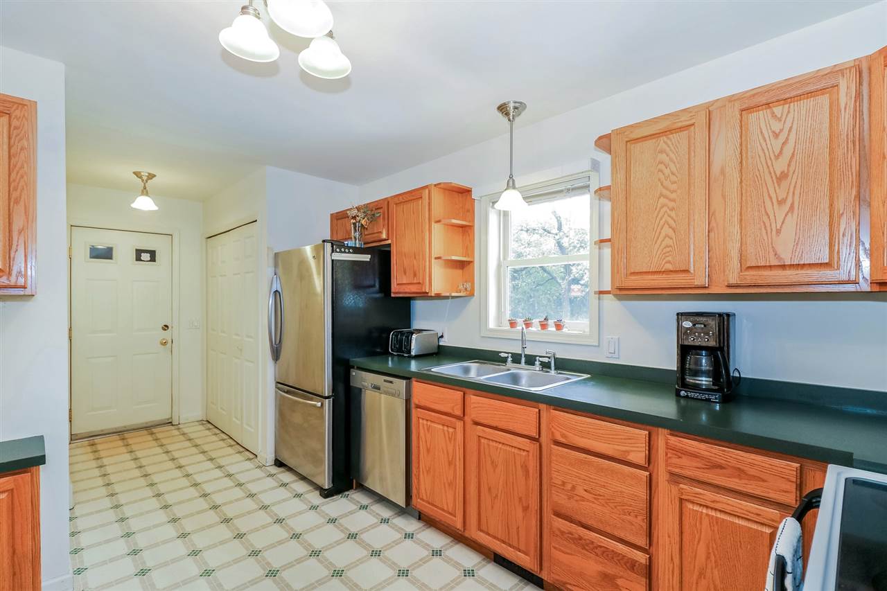 88 Barbour Road Hampton, NH 03842 - Photo 8 of 24 Gallery Image 8