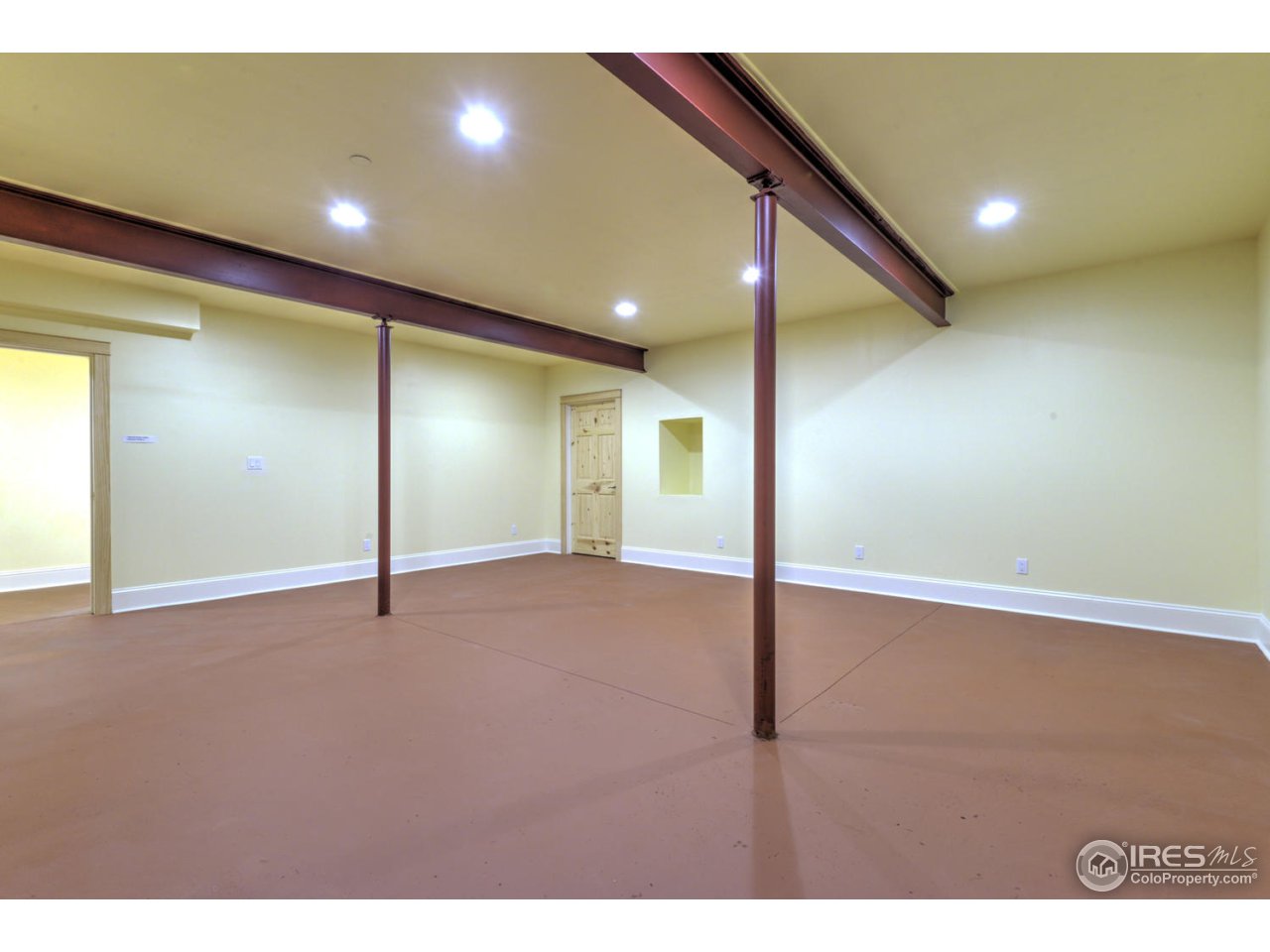 7010 Olde Stage Road Boulder, CO 80302 - Photo 27 of 31 a view of an empty room