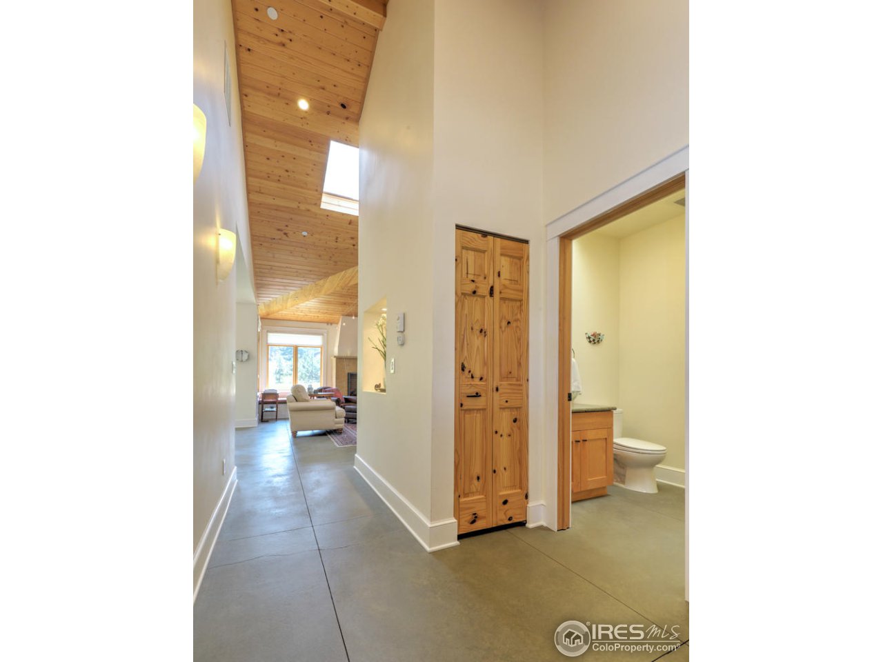 7010 Olde Stage Road Boulder, CO 80302 - Photo 3 of 31 a very nice looking room with a large window