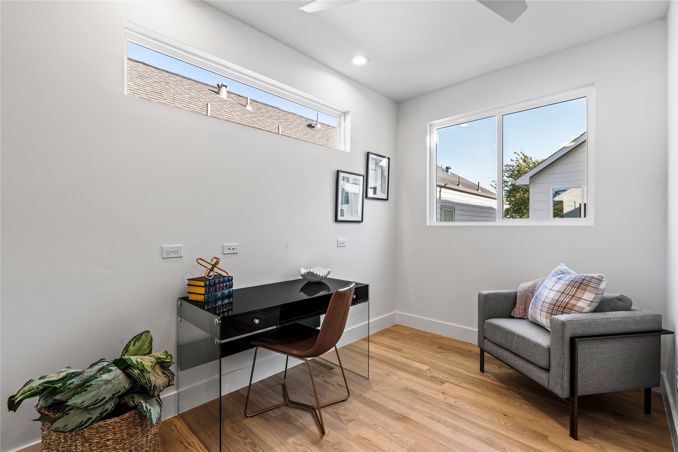 1810 Yates Street Houston, TX 77020 - Photo 15 of 30 Bright & versatile office nook filled with natural light. Ideal for working from home, studying, or creating a cozy reading corner.