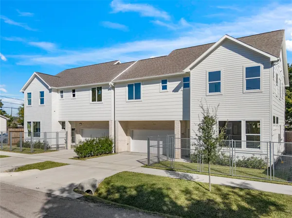 $374,900 | 1810 Yates Street, Houston, TX 77020